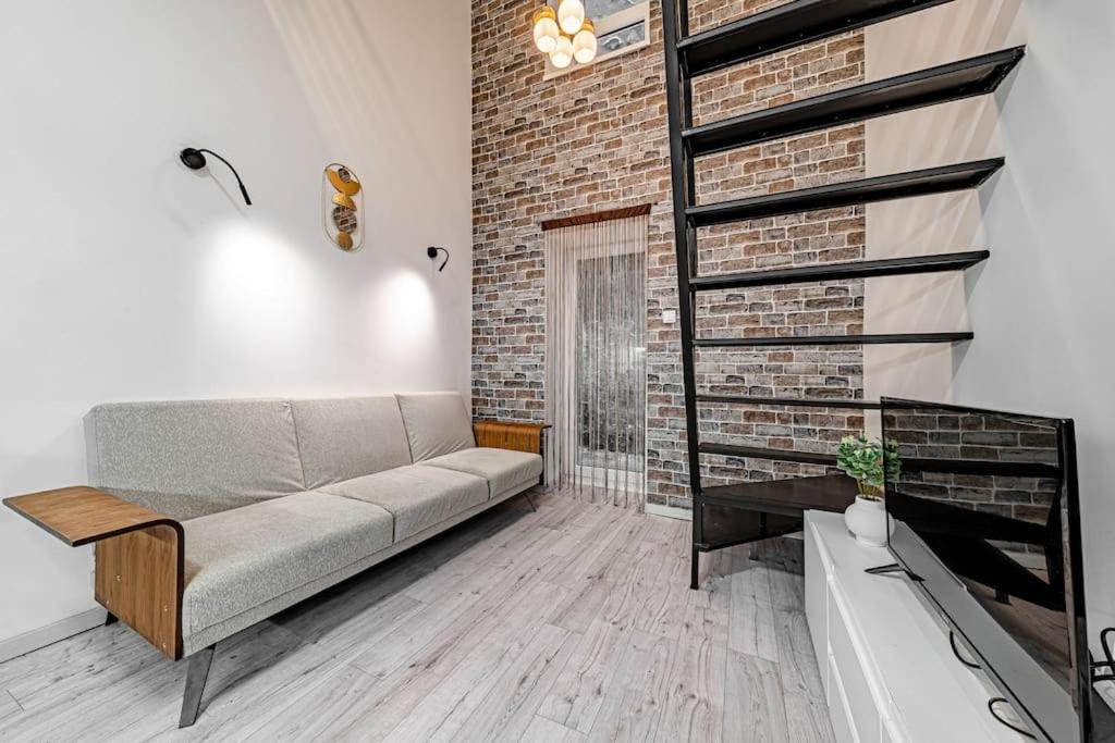 Chic Loft Bp: Industrial Gem Leilighet Budapest Eksteriør bilde