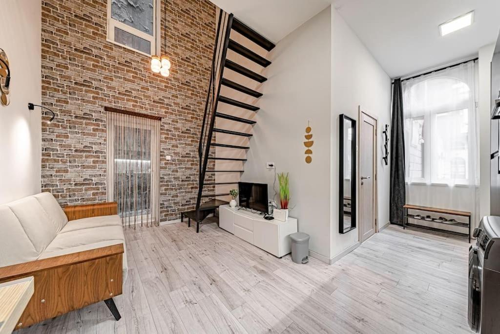 Chic Loft Bp: Industrial Gem Leilighet Budapest Eksteriør bilde